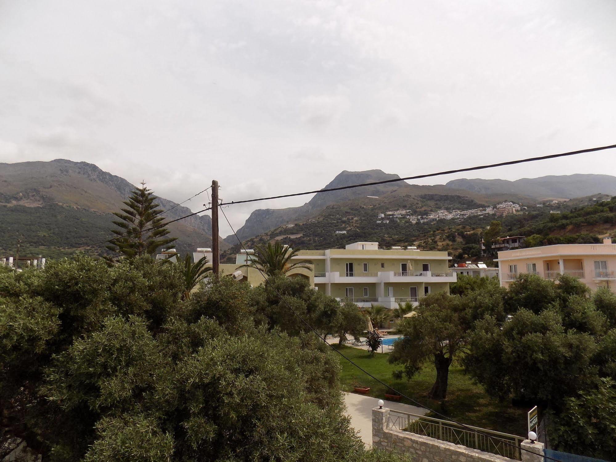 Manolis Apartments Malia Eksteriør billede