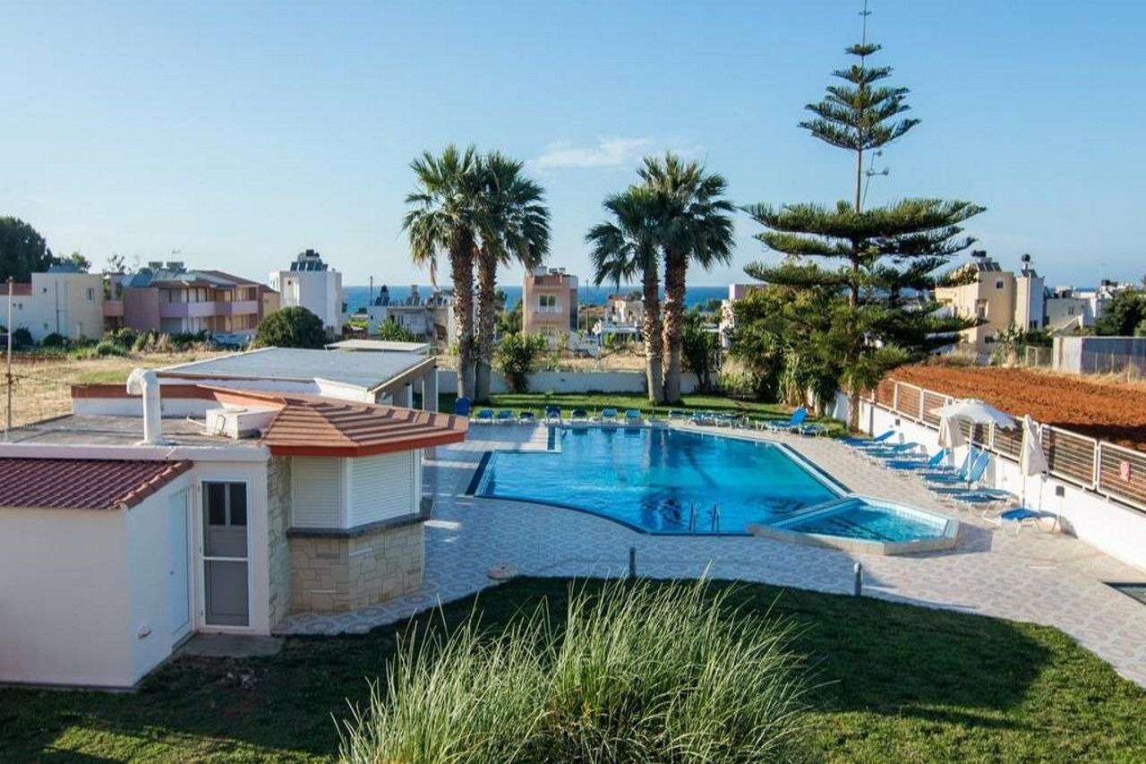 Manolis Apartments Malia Eksteriør billede